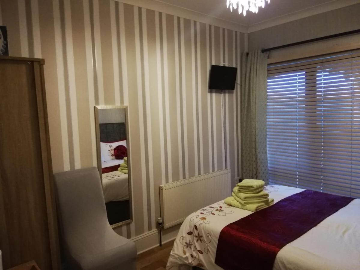 Hunters Lodge B&B 特拉莫尔 外观 照片