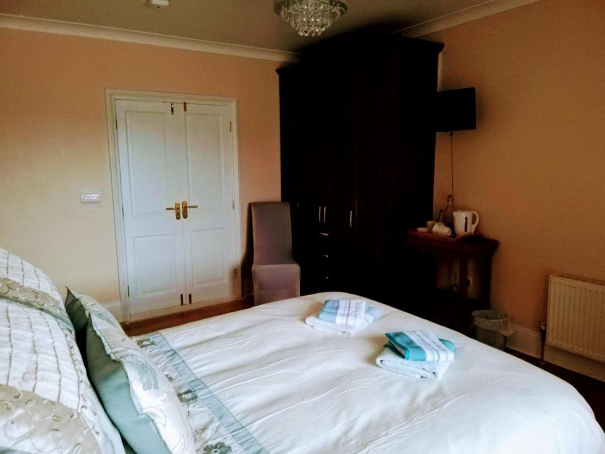 Hunters Lodge B&B 特拉莫尔 外观 照片